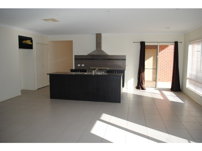 6 Verdure Street, Point Cook VIC 3030