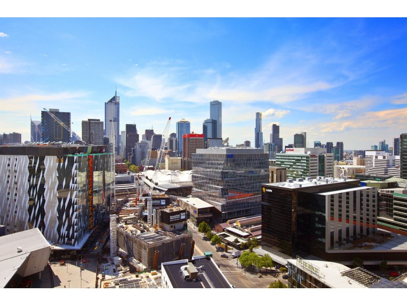 2504/100 Harbour Esplanade, Docklands VIC 3008
