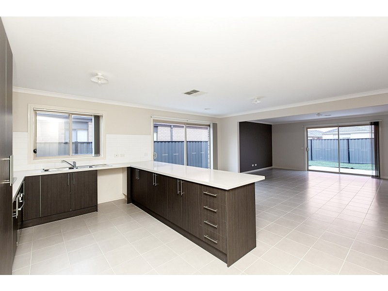 10 Countess Place, Point Cook VIC 3030