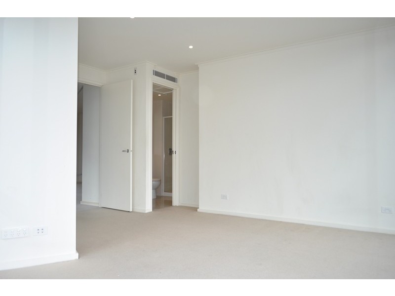 REF 20190/63 Whiteman Street, Southbank VIC 3006