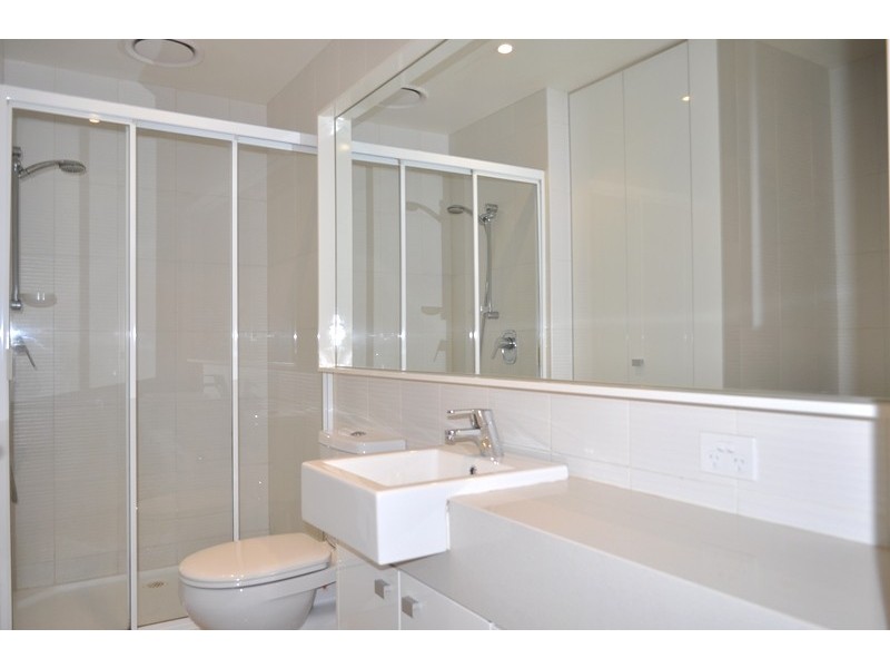 REF 20190/63 Whiteman Street, Southbank VIC 3006