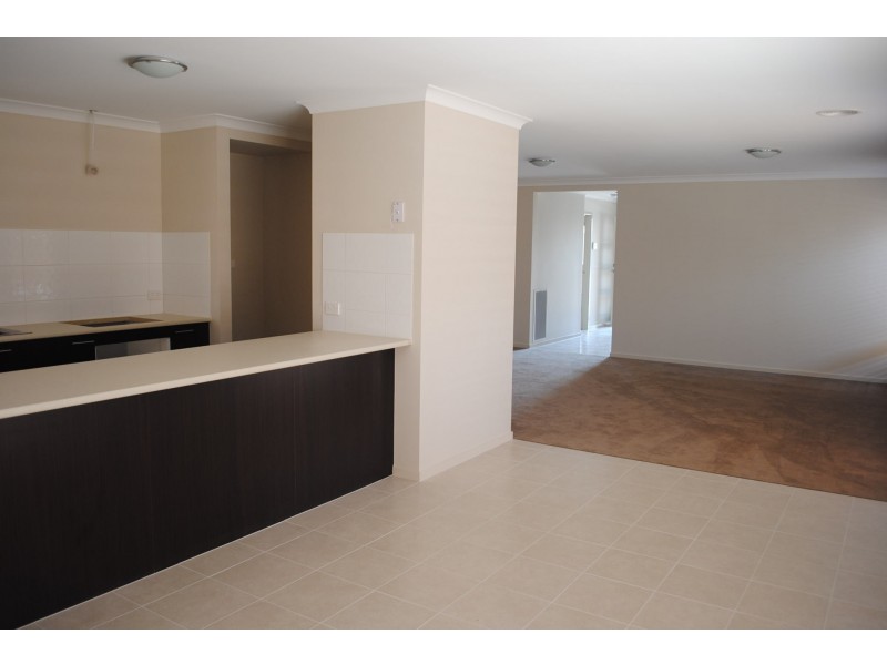 5 Warunda Parade, Point Cook VIC 3030