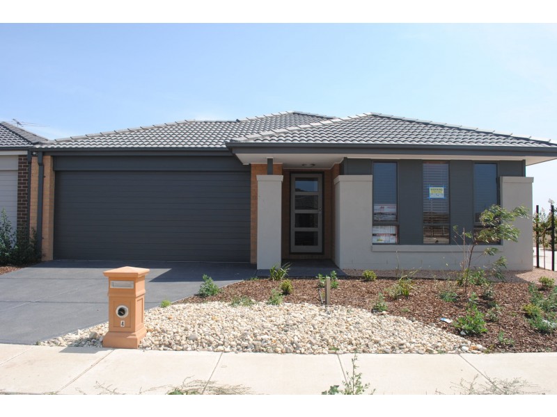4 Warunda Parade, Point Cook VIC 3030