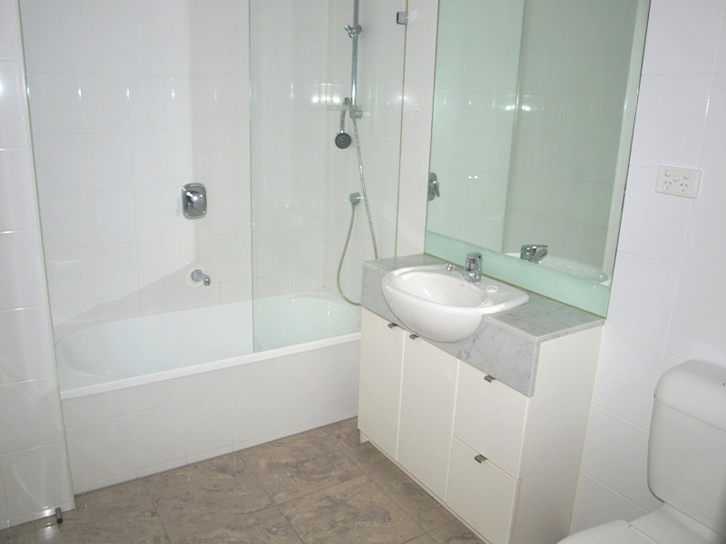 REF 20198/183 City Road, Southbank VIC 3006