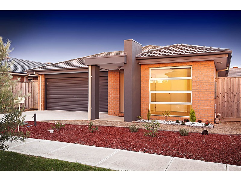 8 Windrest Way, Point Cook VIC 3030