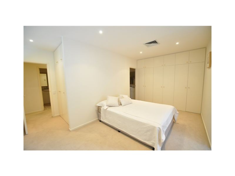 26/1 Riverside Quay, Southbank VIC 3006
