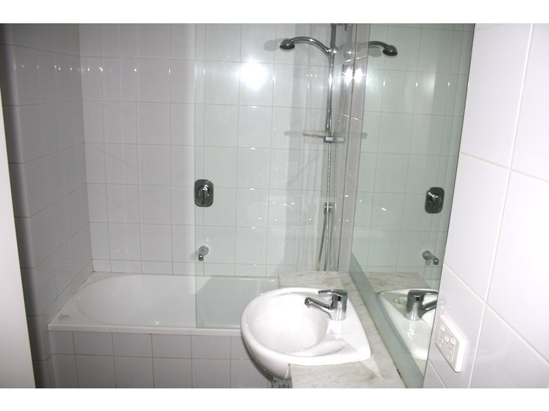 REF 20207/88 Kavanagh Street, Southbank VIC 3006