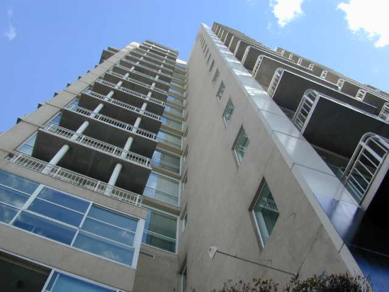 REF 20239/28 Southgate Avenue, Southbank VIC 3006