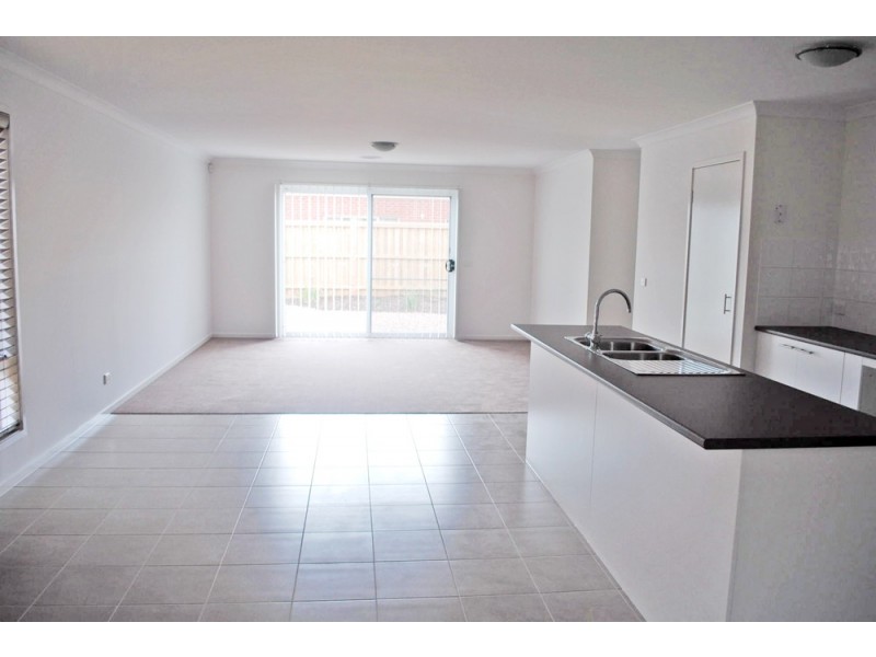 9 Warunda Parade, Point Cook VIC 3030