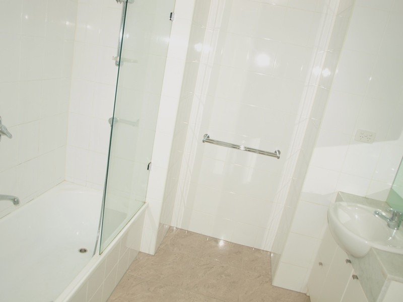 REF 20249/100 Kavanagh Street, Southbank VIC 3006