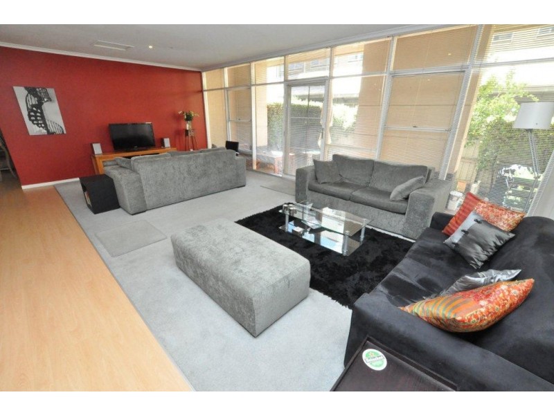 REF 20271/161 Sturt Street, Southbank VIC 3006