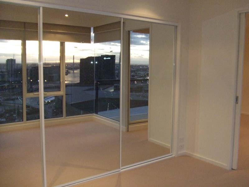 REF 20295/63 Whiteman Street, Southbank VIC 3006