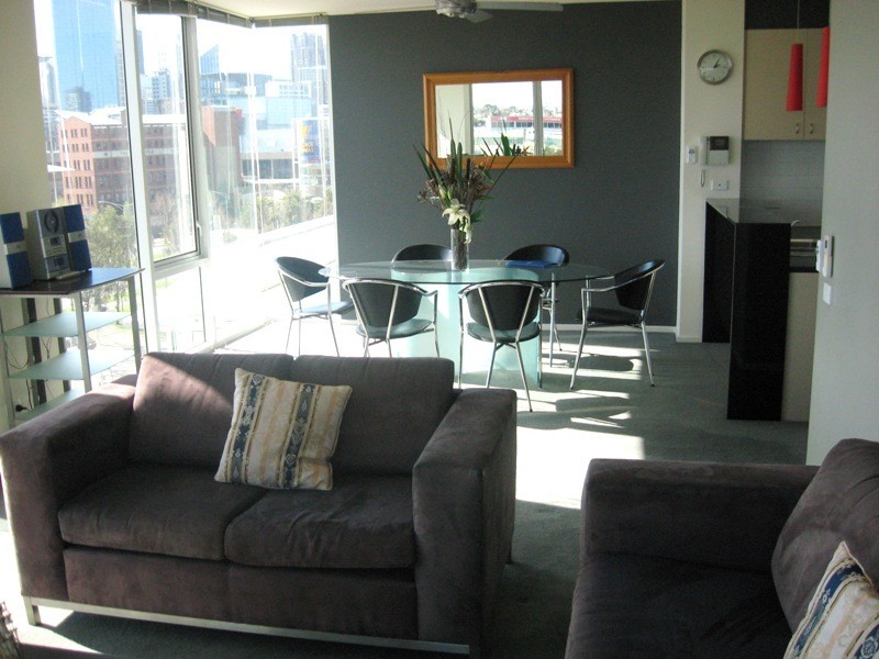 REF 20313/83 Whiteman Street, Southbank VIC 3006