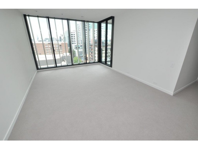 915/70 Queens Road, Melbourne VIC 3004