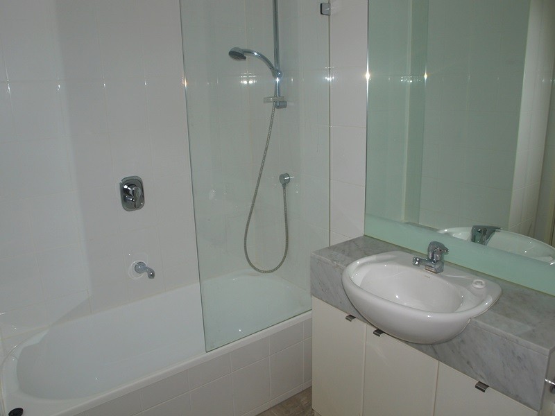 REF 20327/183 City Road, Southbank VIC 3006