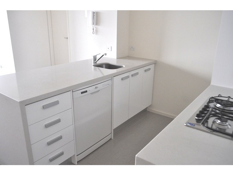 REF 10221/63 Whiteman Street, Southbank VIC 3006