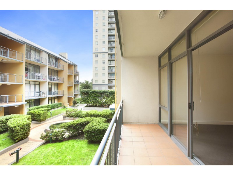 186/28 Lt Lonsdale Street, Melbourne VIC 3000