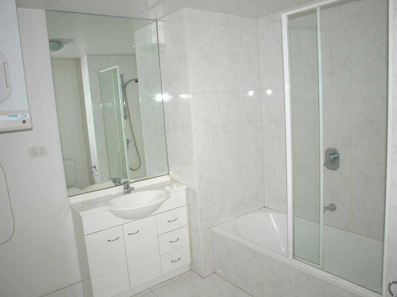 REF 20346/163 City Road, Southbank VIC 3006