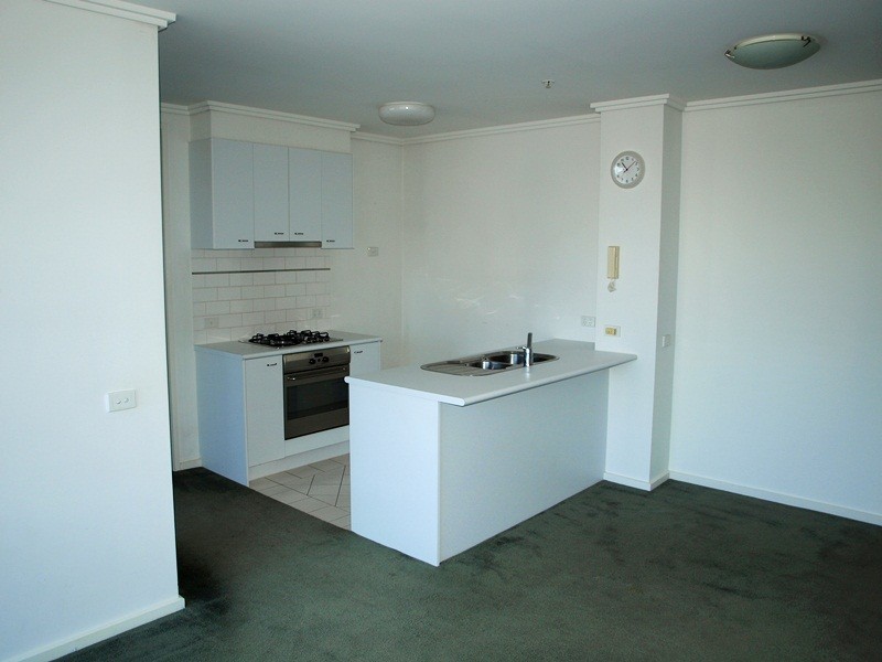 REF 1181/38 Bank Street, South Melbourne VIC 3205