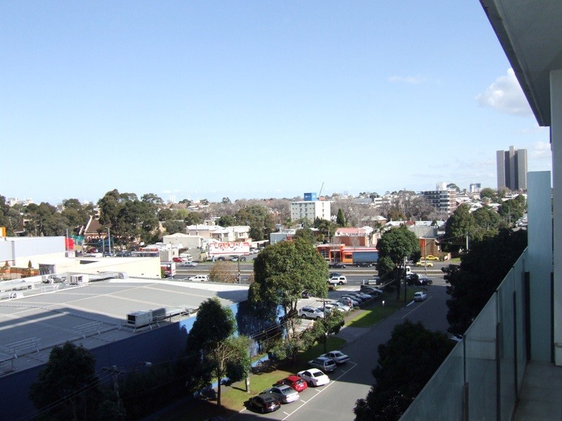 REF 1181/38 Bank Street, South Melbourne VIC 3205
