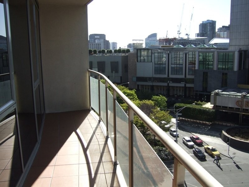 REF 20348/83 Queensbridge Street, Southbank VIC 3006