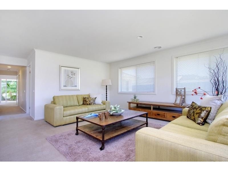 33 Windmill Parade, Mount Martha VIC 3934