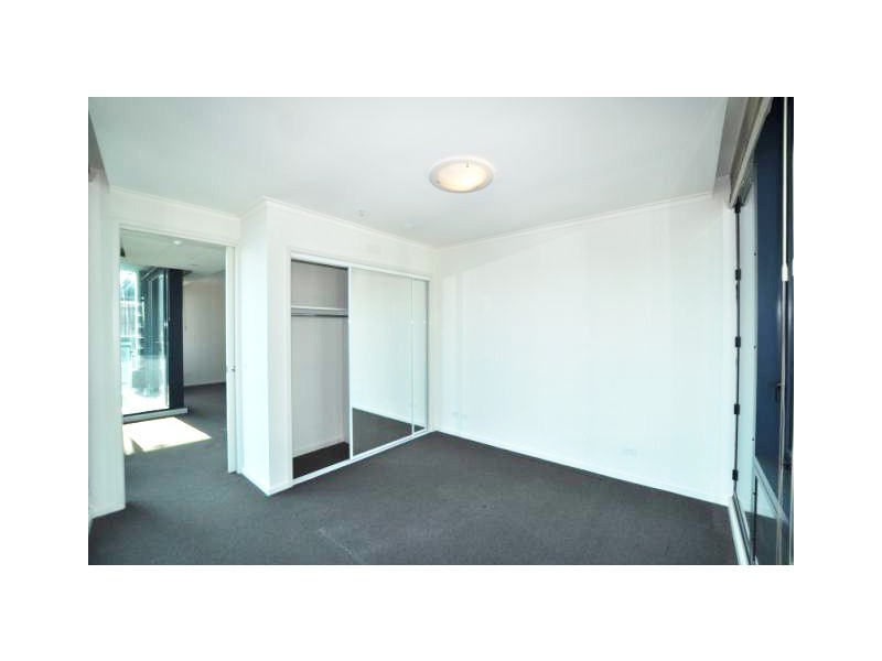 REF 20347/180 City Road, Southbank VIC 3006