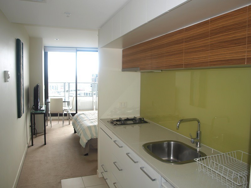 2508B/100 Harbour Esplanade, Docklands VIC 3008