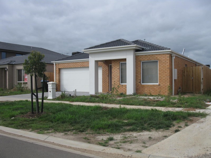 381 Boardwalk Boulevard, Point Cook VIC 3030