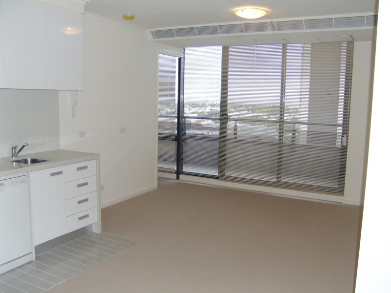 REF 20372/63 Whiteman Street, Southbank VIC 3006