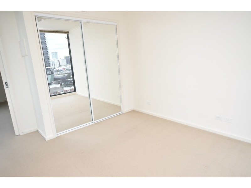 REF 20372/63 Whiteman Street, Southbank VIC 3006