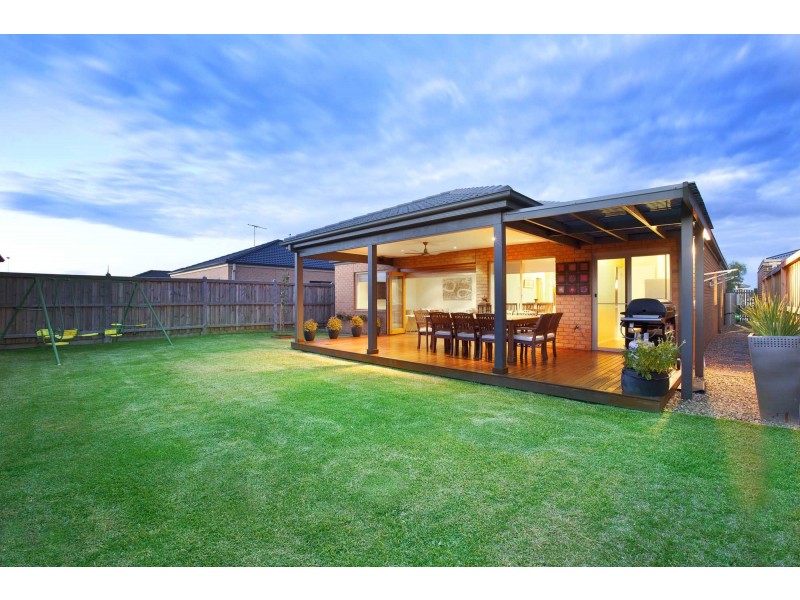 8 Boathaven Road, Point Cook VIC 3030