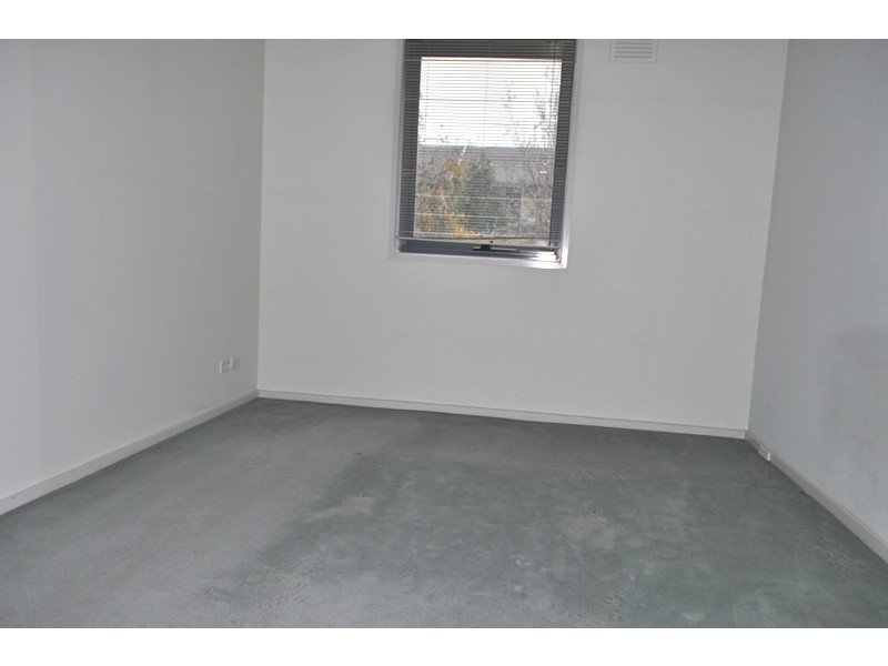 REF 20392/102 Wells Street, Southbank VIC 3006