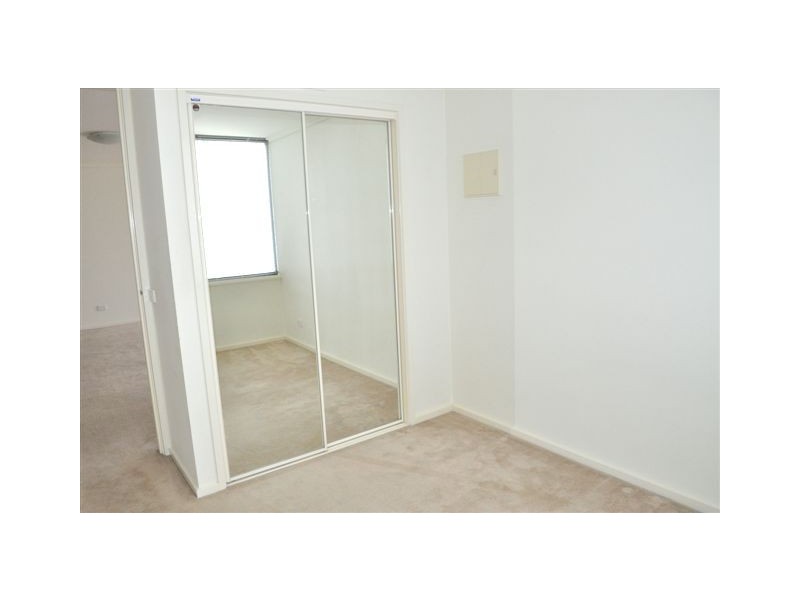 REF 20401/22 Kavanagh Street, Southbank VIC 3006