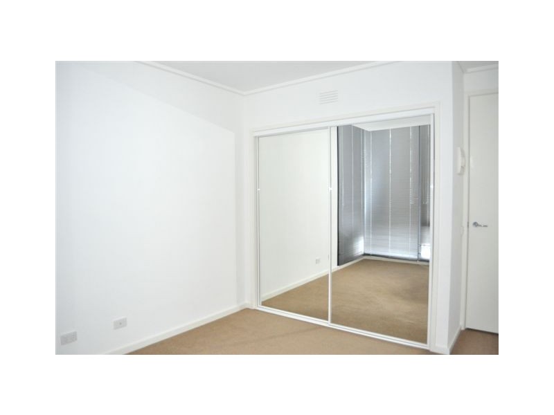 REF 20402/173 City Road, Southbank VIC 3006