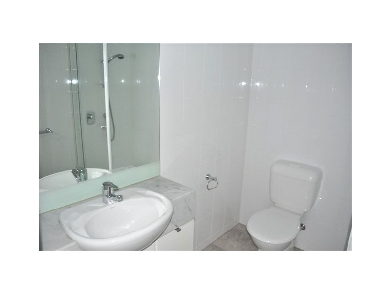 REF 20402/173 City Road, Southbank VIC 3006