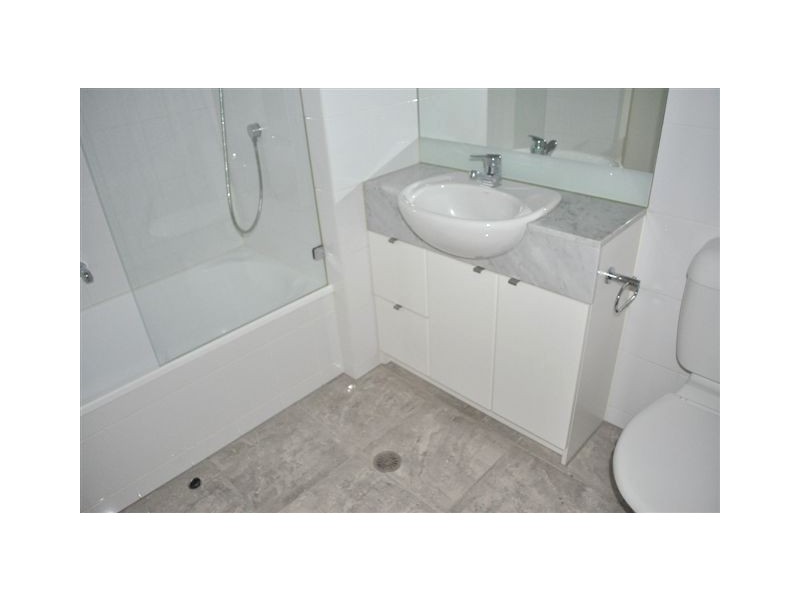 REF 20402/173 City Road, Southbank VIC 3006