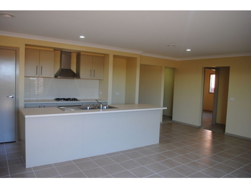15 Manna Way, Point Cook VIC 3030