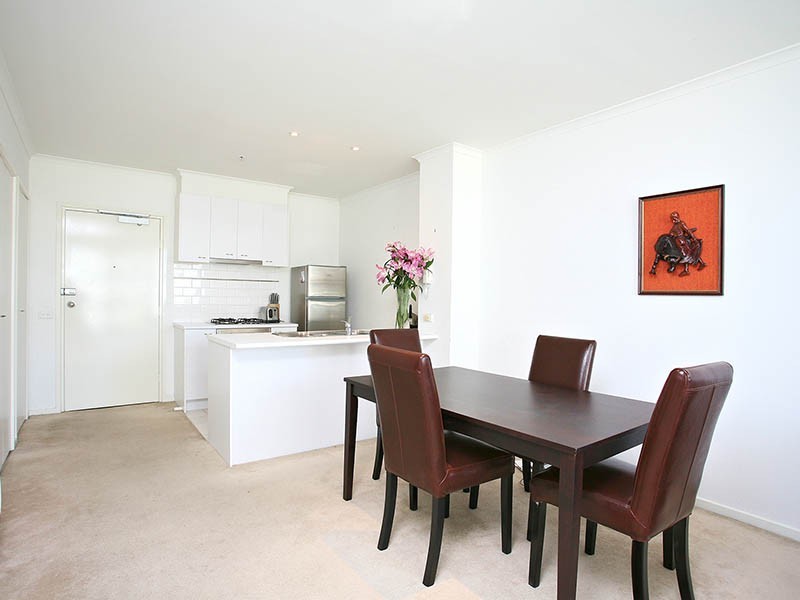 REF 2002/28 Bank Street, South Melbourne VIC 3205