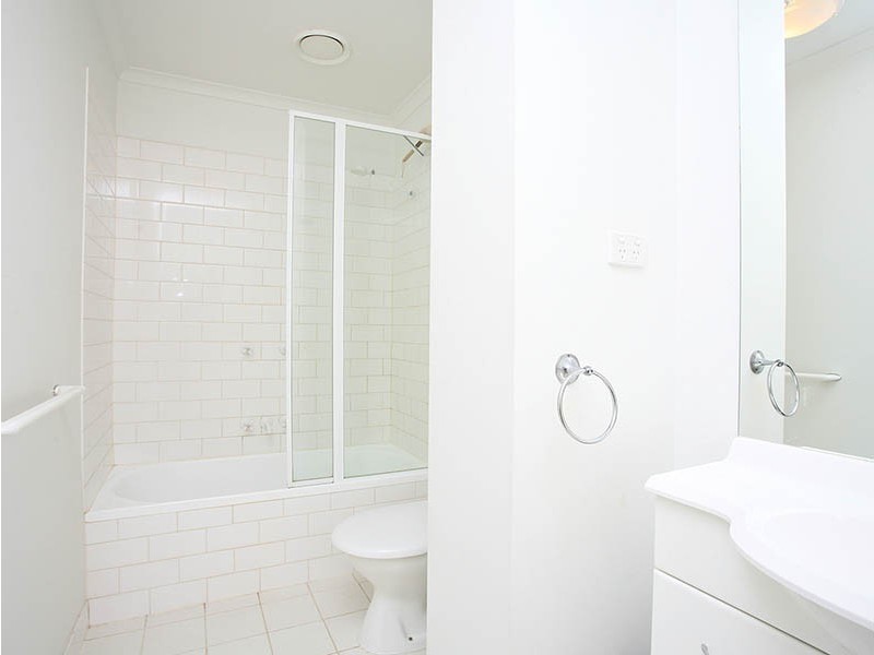 REF 2002/28 Bank Street, South Melbourne VIC 3205