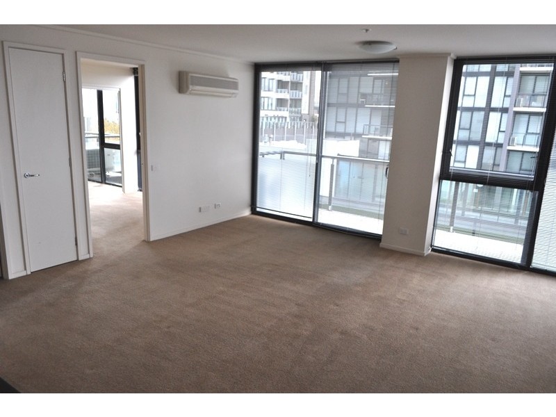 REF 20441/100 Kavanagh Street, Southbank VIC 3006