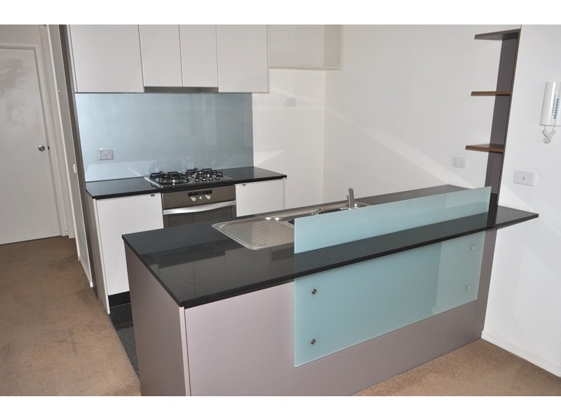 REF 20441/100 Kavanagh Street, Southbank VIC 3006