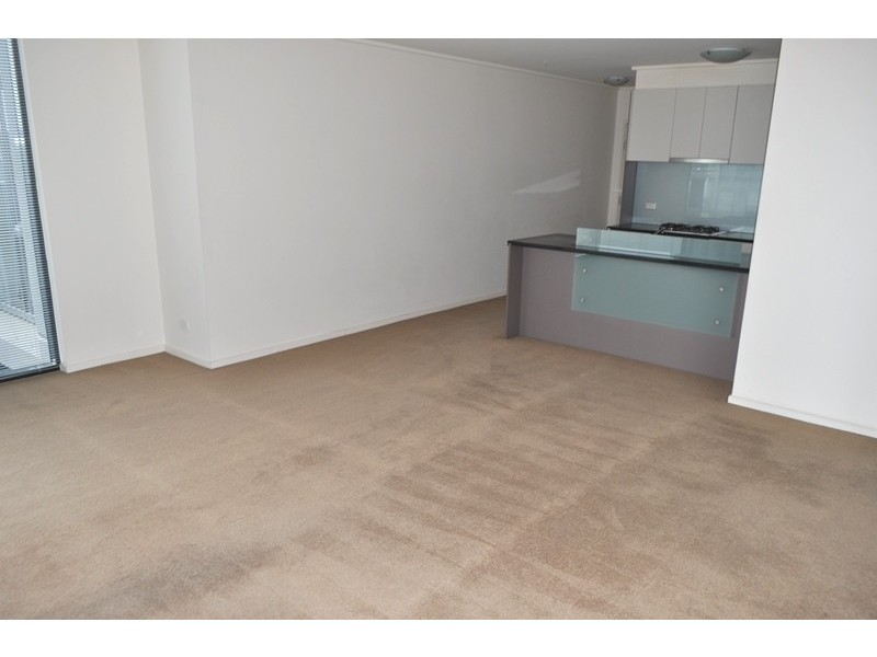 REF 20441/100 Kavanagh Street, Southbank VIC 3006