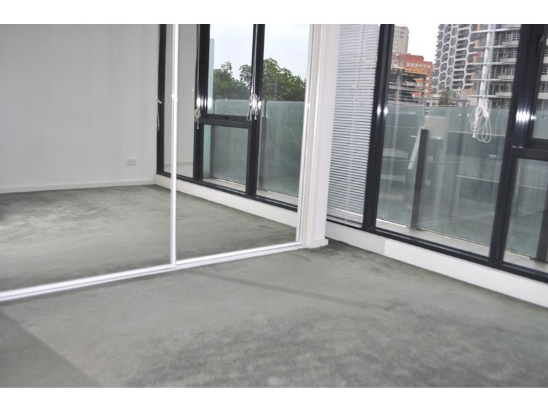 REF 20446/38 Bank Street, South Melbourne VIC 3205