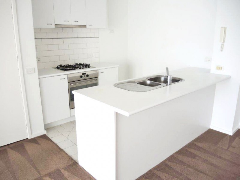 REF 20457/38 Bank Street, South Melbourne VIC 3205