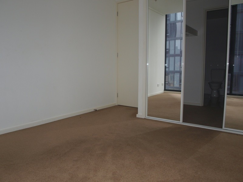 REF 20459/173 City Road, Southbank VIC 3006