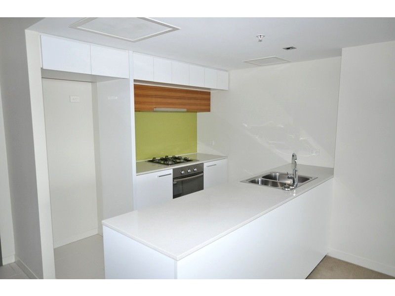 805/100 Harbour Esplanade, Docklands VIC 3008