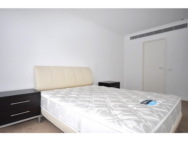 REF 20463/183 City Road, Southbank VIC 3006