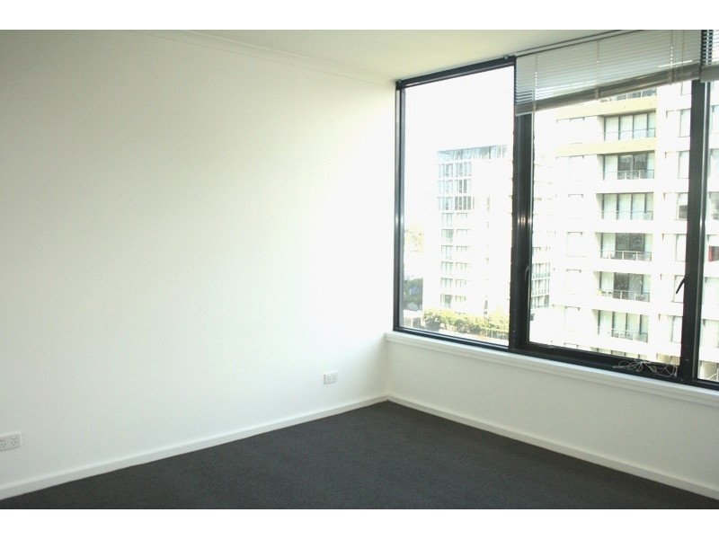 REF 20466/148 Wells Street, South Melbourne VIC 3205