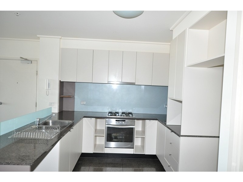 REF 20469/100 Kavanagh Street, Southbank VIC 3006